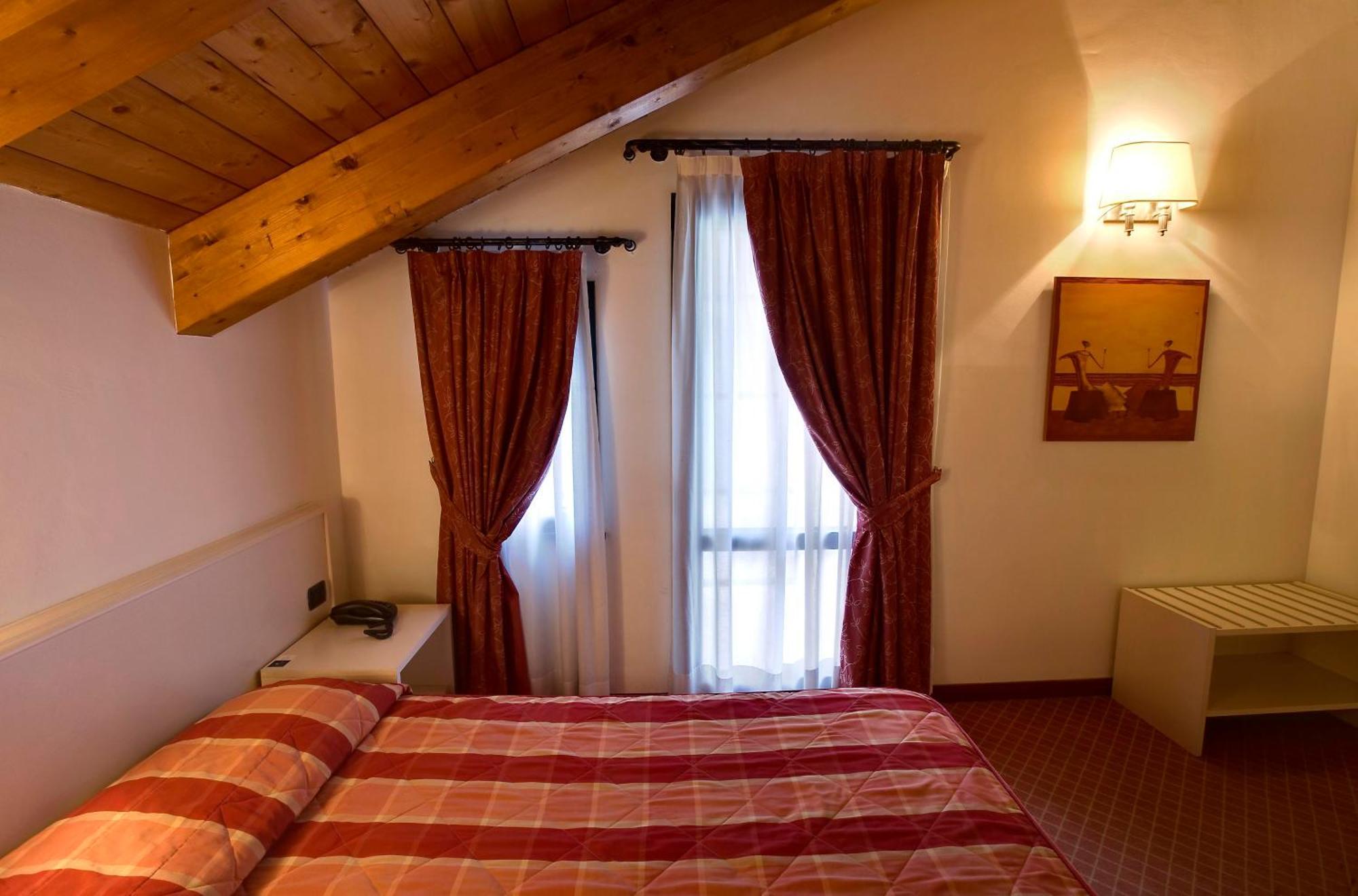 Hotel Gallia П'янецца Екстер'єр фото